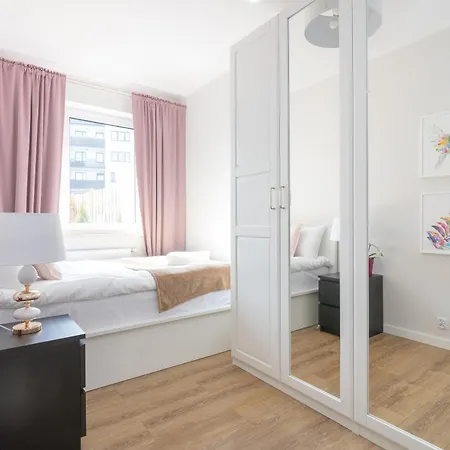 Apartment Park Szczesliwicki Charming Warsaw